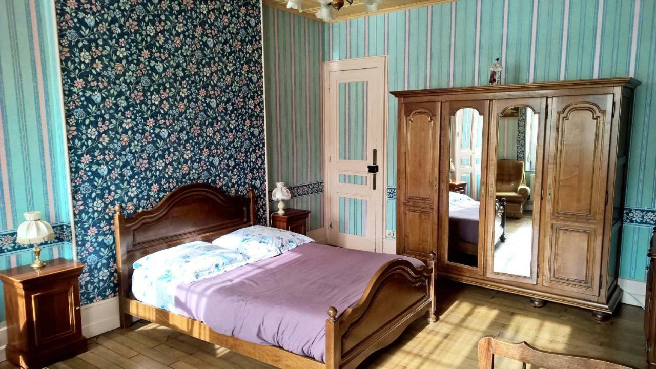 Le Point Du Jour Bed and Breakfast Revin  Buitenkant foto